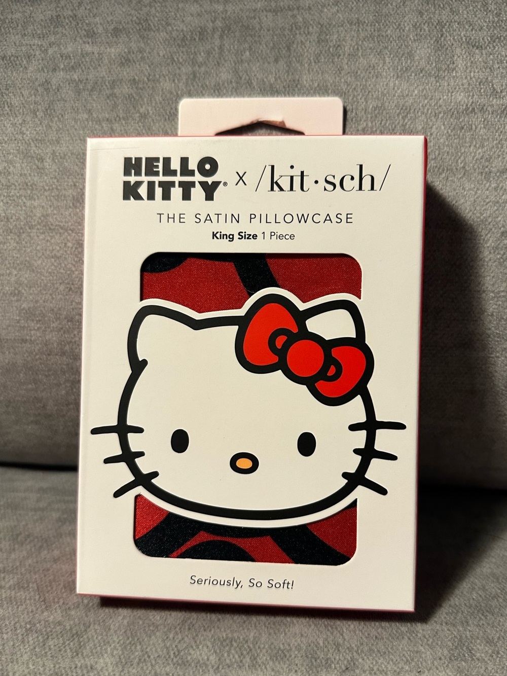 NIB KITSCH x Hello Kitty & Bows Satin King size Pillowcase